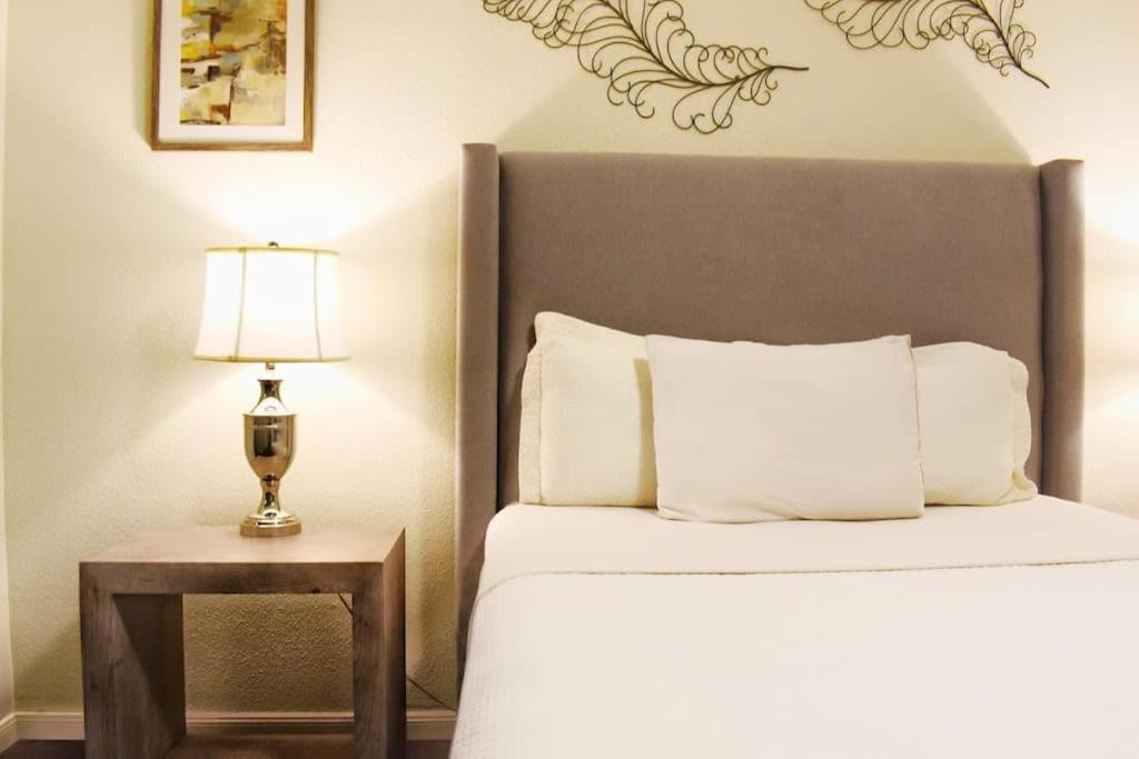 Montrose Pied-A-Terre Apartments Walking Distance To Museums Houston Exterior photo